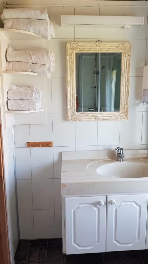 Farmer Apartment Laukvik Bagian luar foto